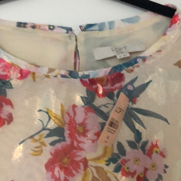 COPY - Loft Floral Blouse - Picture 2 of 2